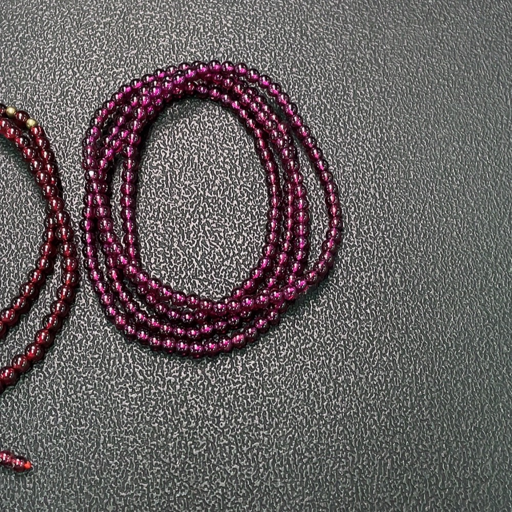 C34949389 Garnet Bead Strand Non-Gold Total Weight Approx. 37.91g Sell as a Lot