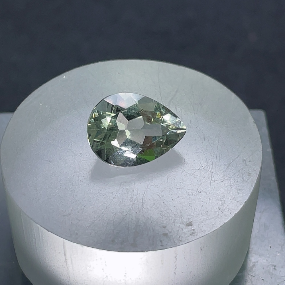 C28186068 Crystal Rough Stone Total Weight Approx. 6.93ct