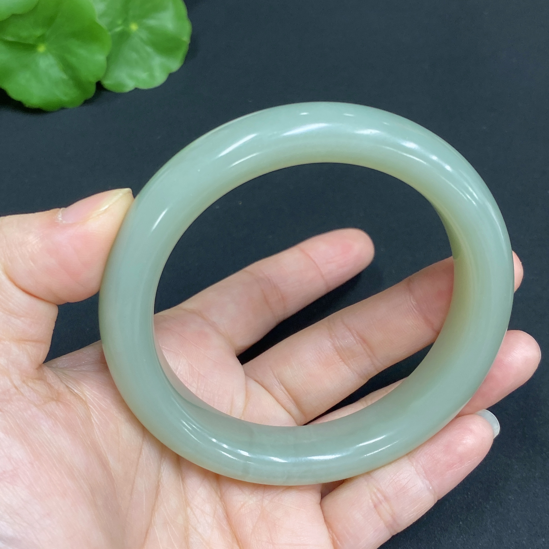 H34986975 Hetian Jade Round Bracelet Size 60.9 Total Weight Approx. 71.9g