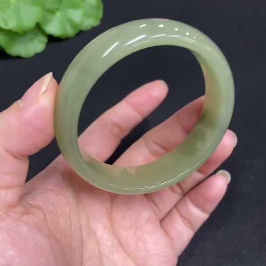 H34036704 Hetian Jade Round Bracelet Size 52.4 Total Weight Approx. 41.8g