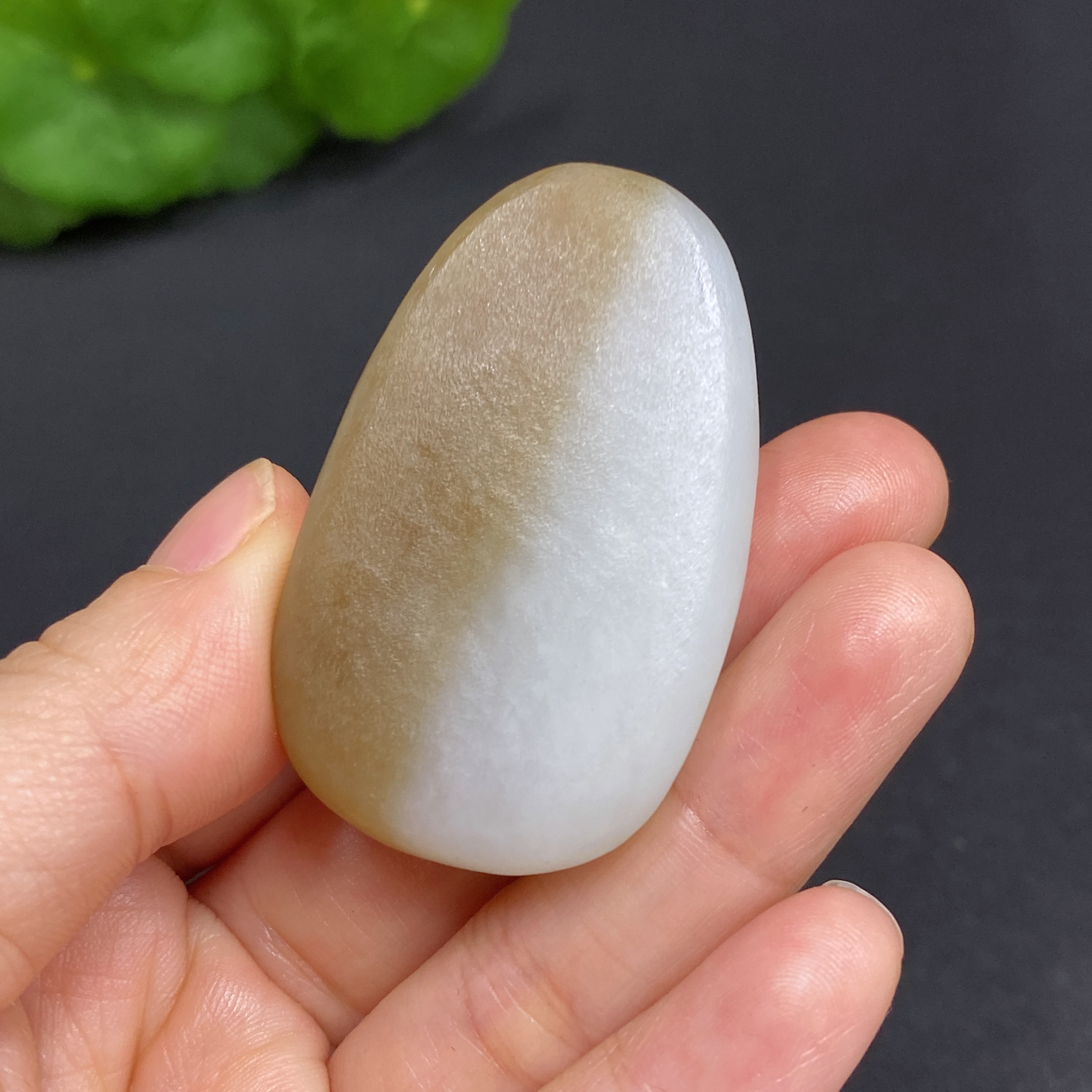 H30466246 Hetian Jade Pendant Guanyin Total Weight Approx. 33.1g