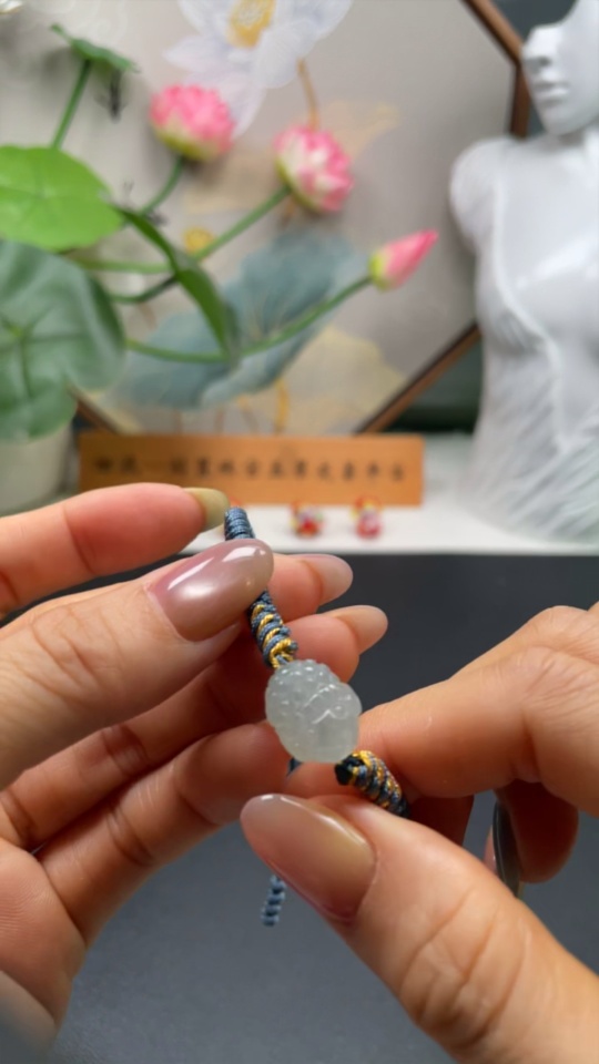 F28199676 Jadeite Hand Bracelet Total Weight Approx. 3.76g