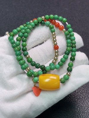 C33922751 Turquoise bead strand with amber and southern red agate, color origin undetermined, containing other mineral components, non-gold, total weight approximately 17.37g, bead size about 4.4mm