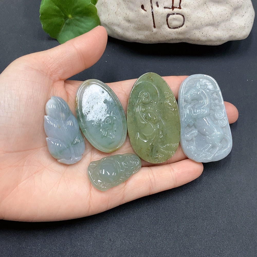 F12376412 Jadeite Pendant