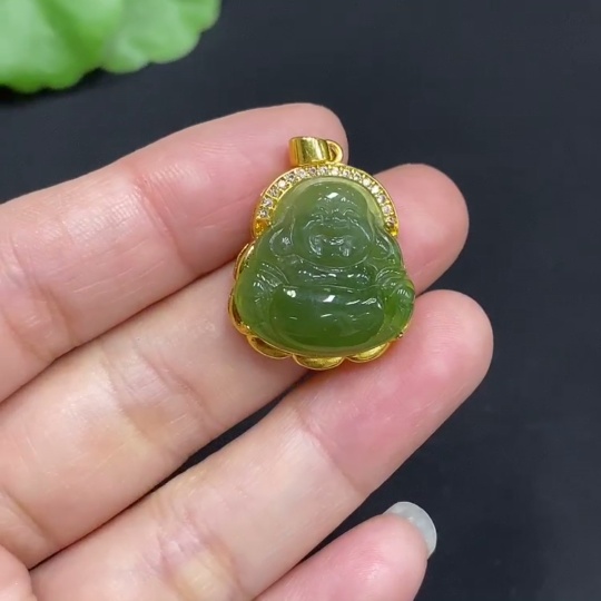 H34985945 Hetian Jade Jasper Inlaid Pendant, Buddha Figure, Total Weight Approx. 3.2g, Suspected Gold-Plated