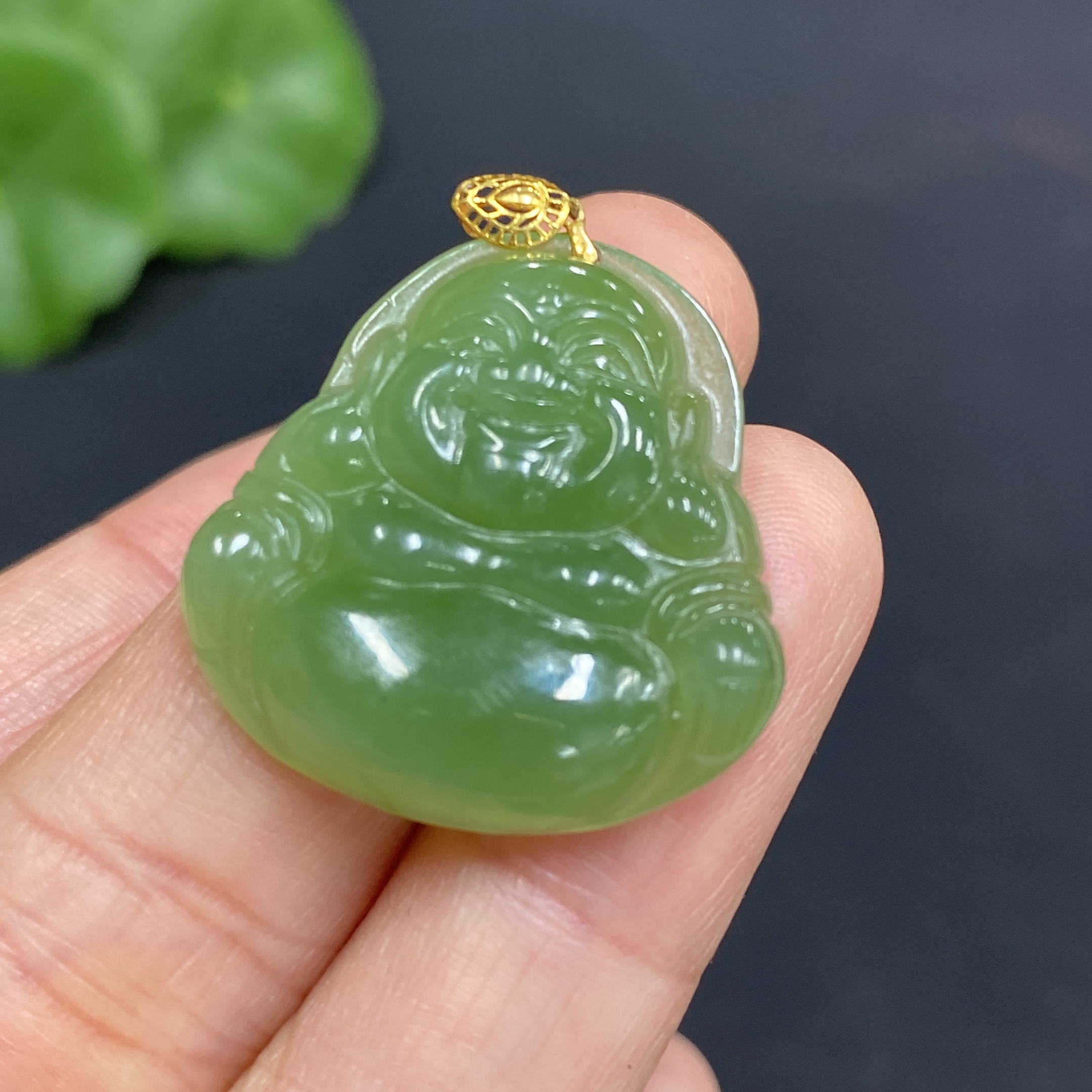 H30546024 Hetian Jade Pendant Buddha with 18K Gold Clasp Total Weight Approx. 4.3g