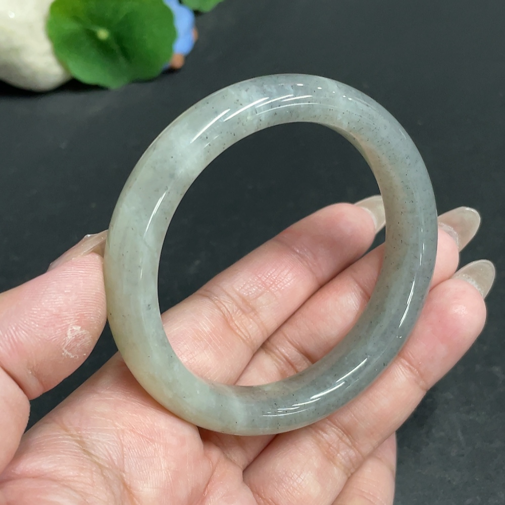 H30487182 Hetian Jade Round Bracelet Size 54.1 Total Weight Approx. 47.6g