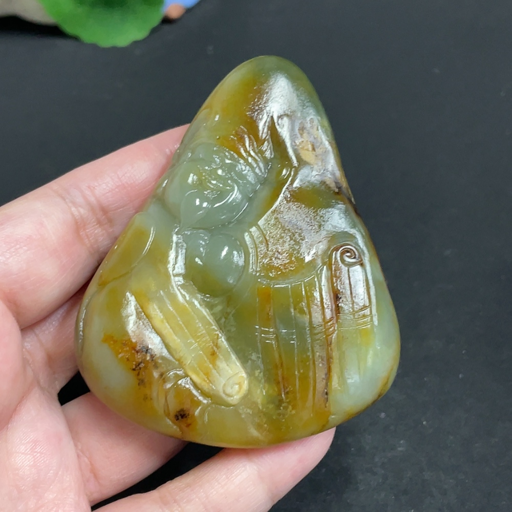 H32805700 Hetian Jade Handheld Piece - God of Wealth - Undetermined Skin Color Origin - Total Weight Approx. 135.9g