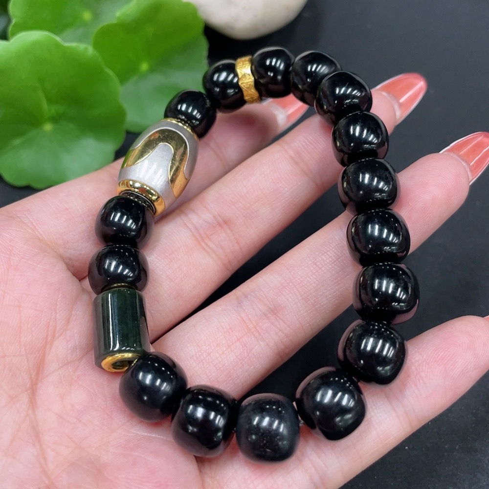 H34026919 Hetian Jade Bracelet, Approx. 10.7mm, Total Weight Approx. 42.2g, Color Origin Undetermined, Non-Gold