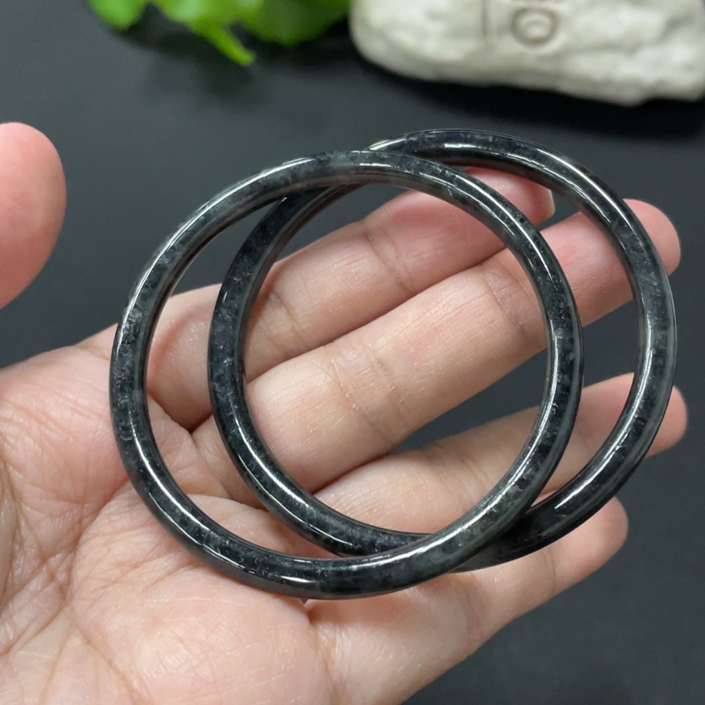 F32769969 Jadeite Round Bangle Size 50.8