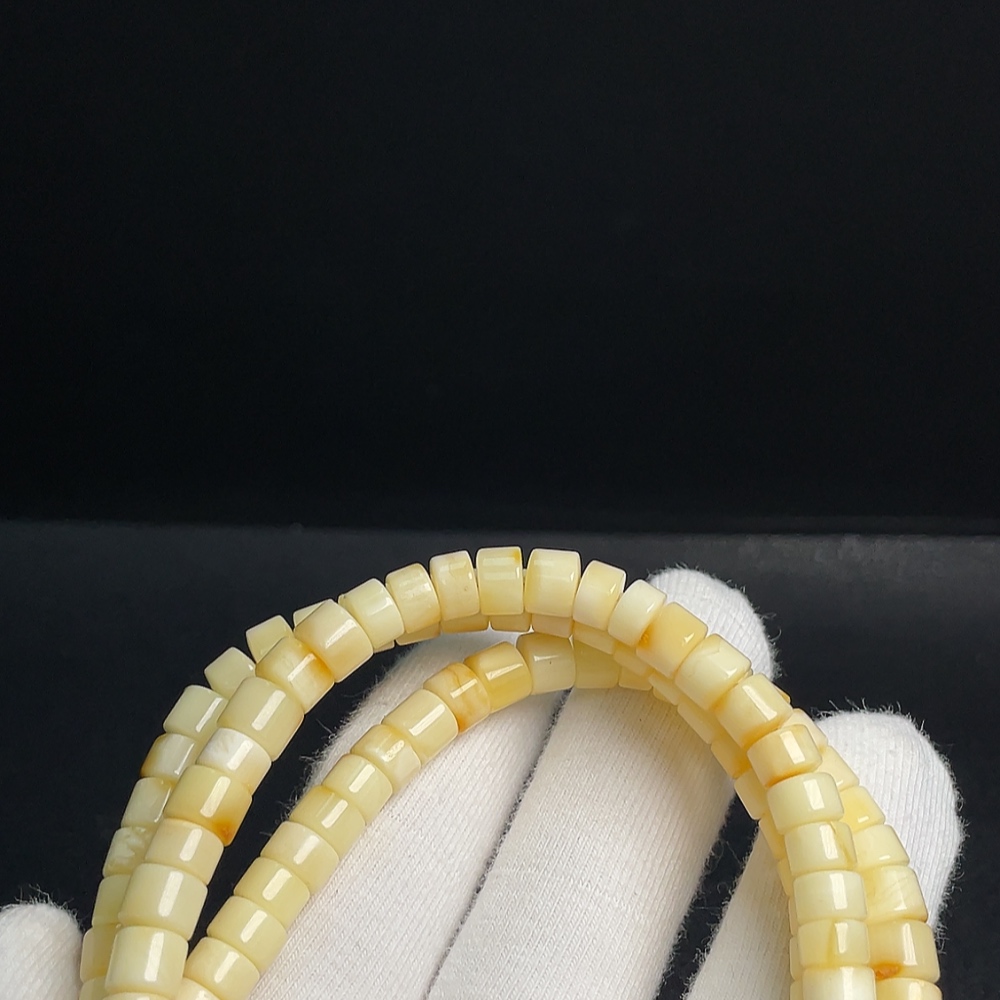 C30535121 Amber Honey Bead Necklace, total weight approx. 19.12g, bead size approx. 6.5mm