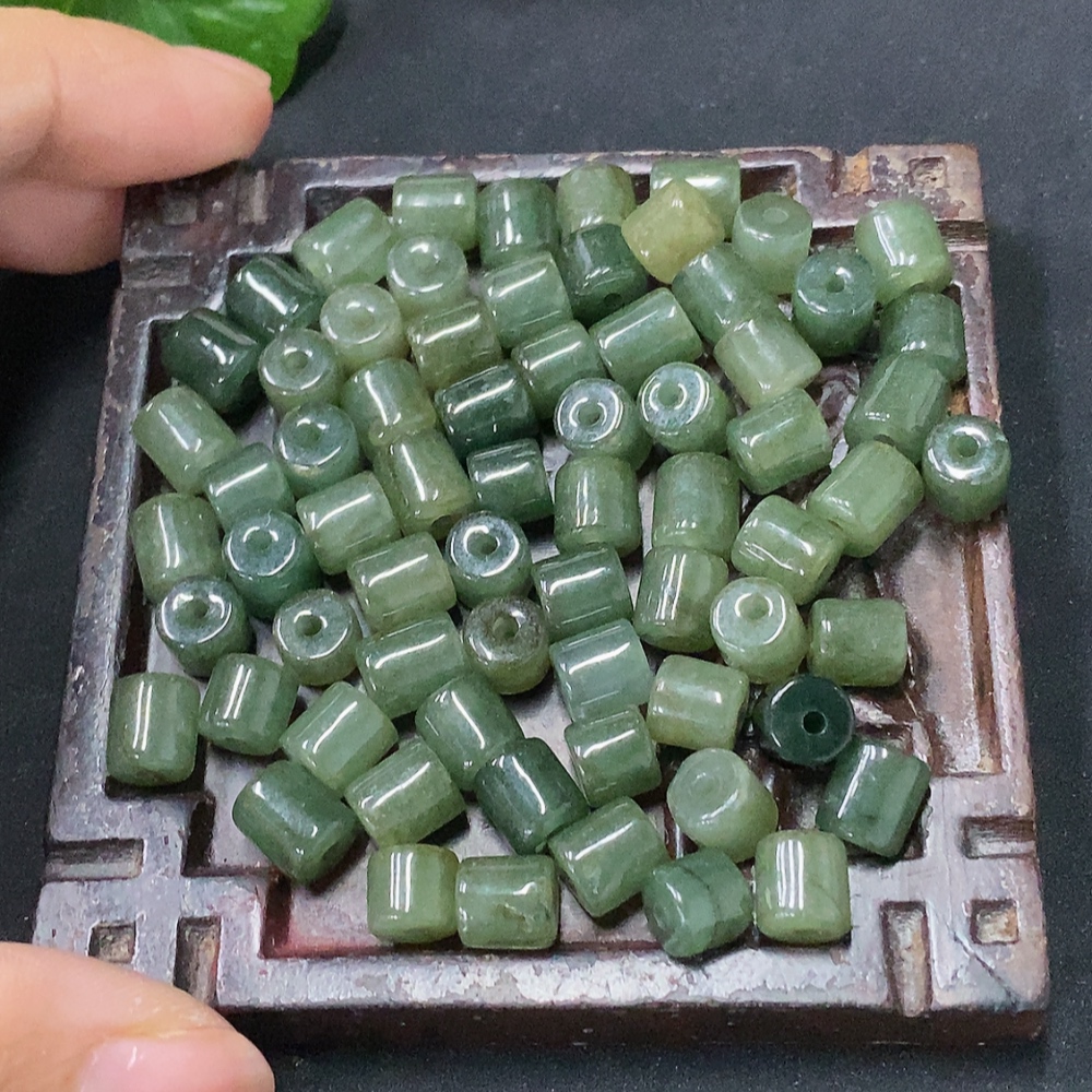 F35117305 Jadeite Beads 50+PCS Sell as a Lot Total Weight with Bag 45.79g