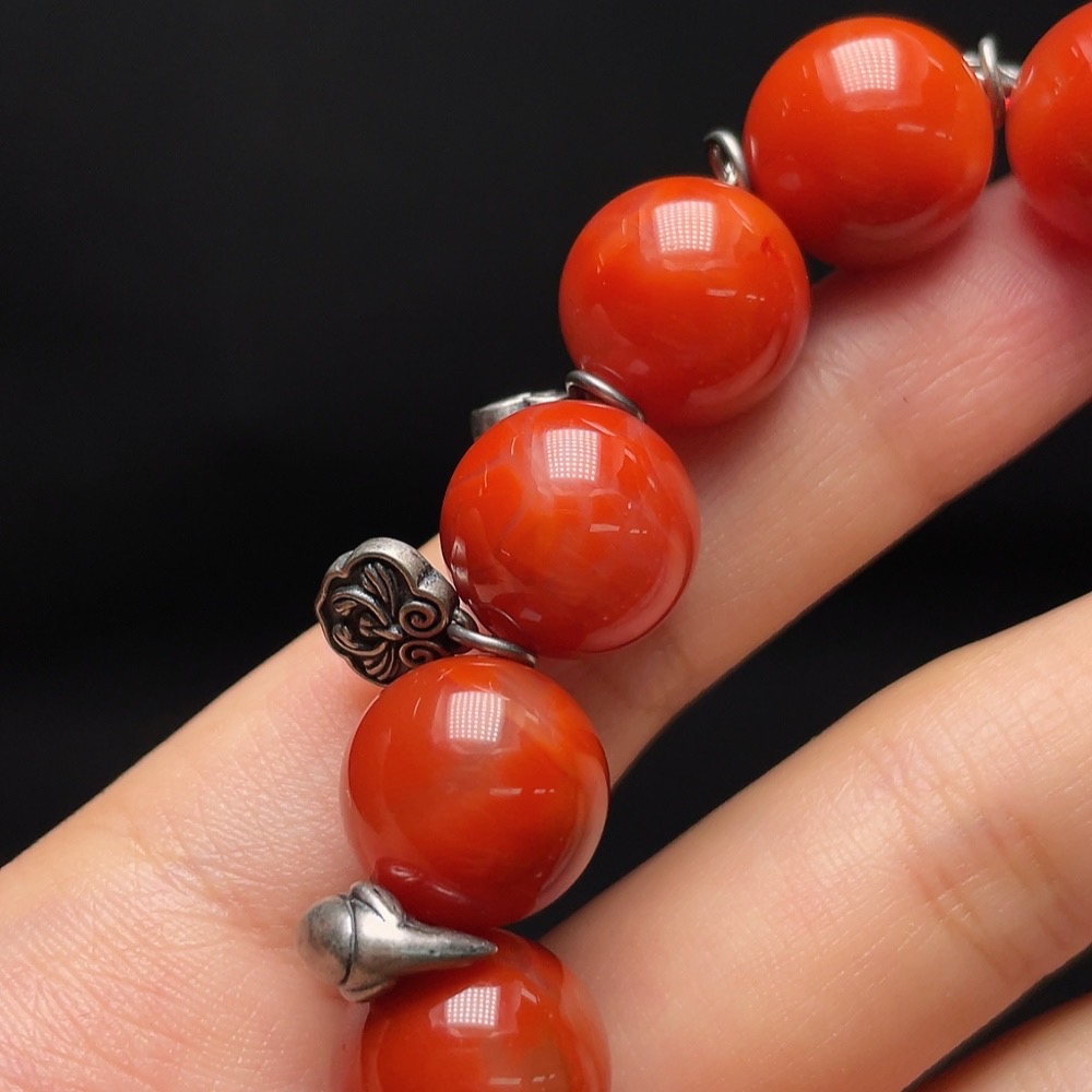 C33934775 Red Agate Bracelet with Visible Organic Matter, Non-Gold, Total Weight Approx. 64.3g, Size About 13.4mm