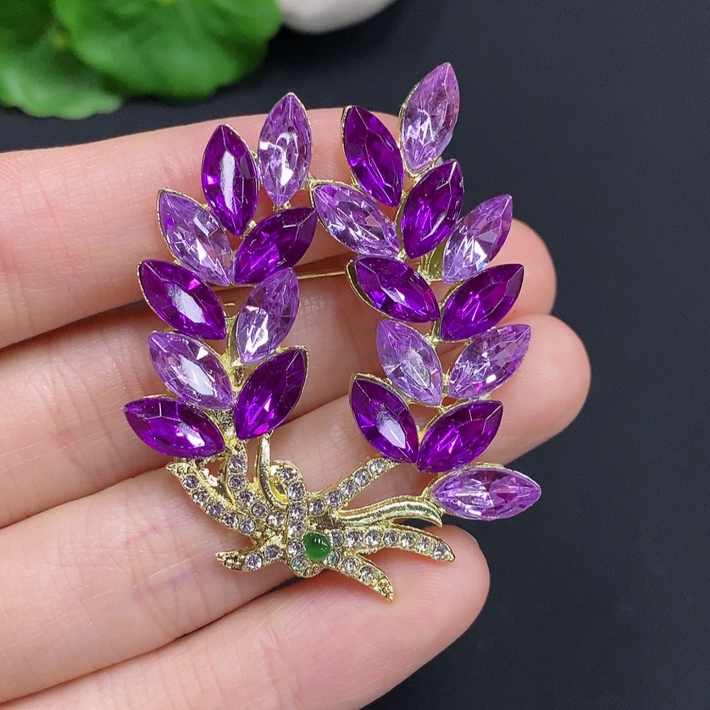 F32724520 Jadeite Cabochon Inlaid Brooch Non-Gold Inlaid Total Weight Approx.11g