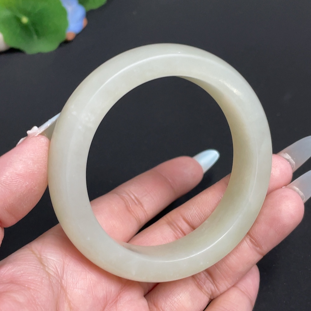 H31632631 Hetian Jade Round Bracelet (Size 57.2, Total Weight ~74.2g)