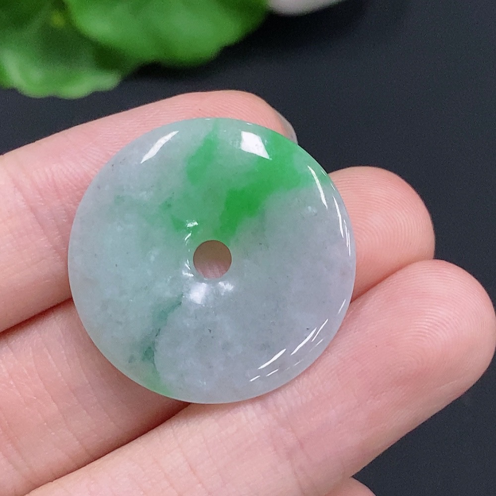 F30514010 JadeitePeace Buckle, total weight approximately 4.7g