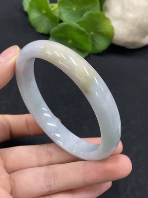 F33928290 Jadeite Round Bangle Size 59.2 Total Weight Approx. 46.55g Yellow Part Color Origin Undetermined