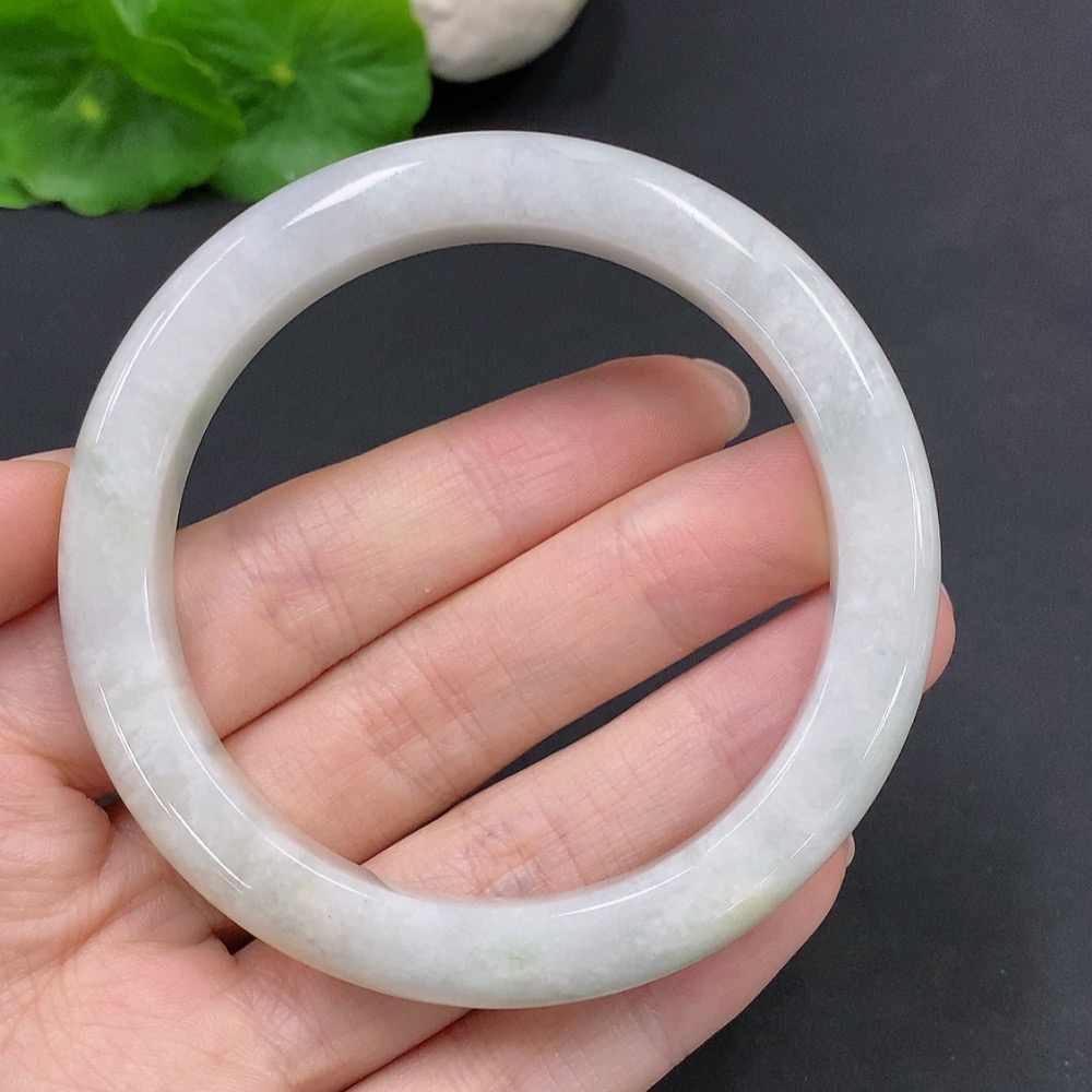 F28190016 Jadeite Natural Circle Bangle