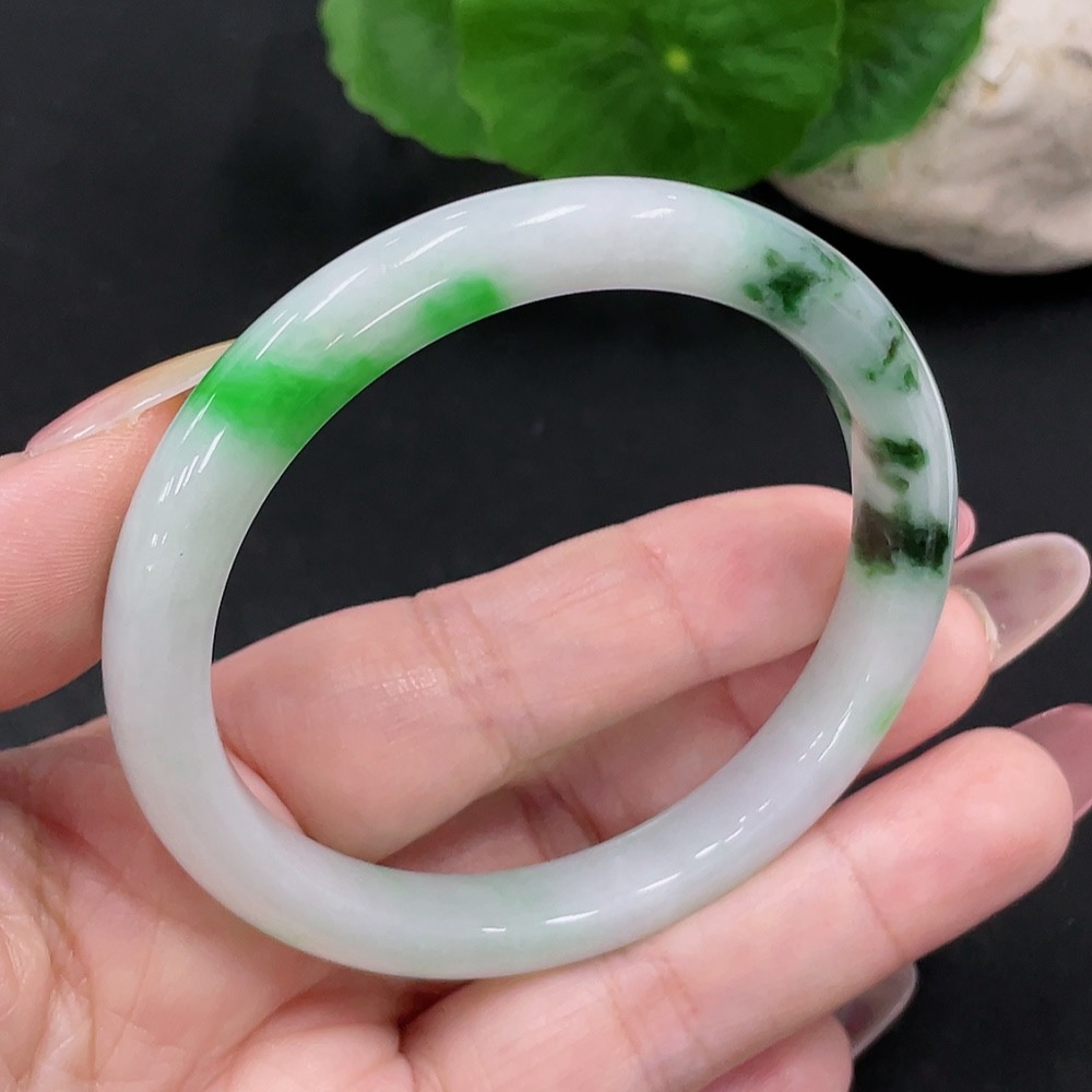 F34033384 Jadeite round bracelet, size 54.2, total weight approximately 32.3g