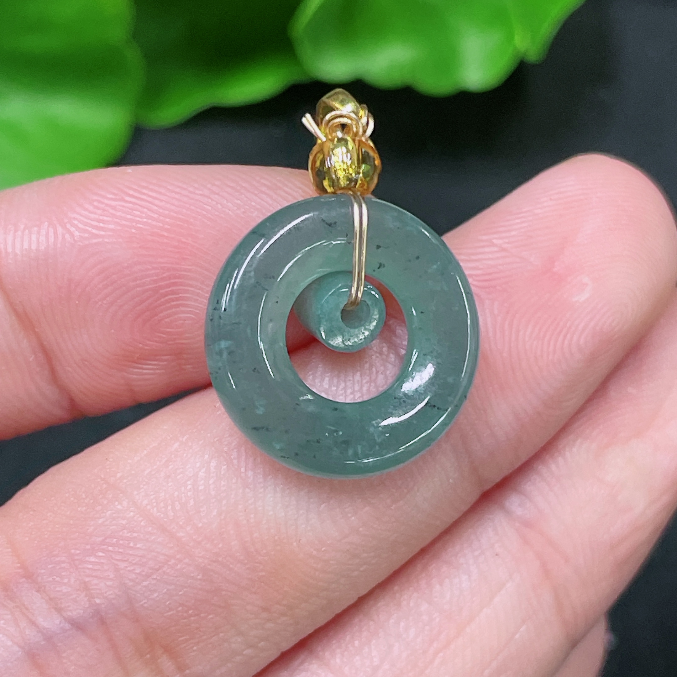 F34957761 Jadeite Mother-and-Child Button Pendant Non-Gold Button Total Weight Approx. 1.87g