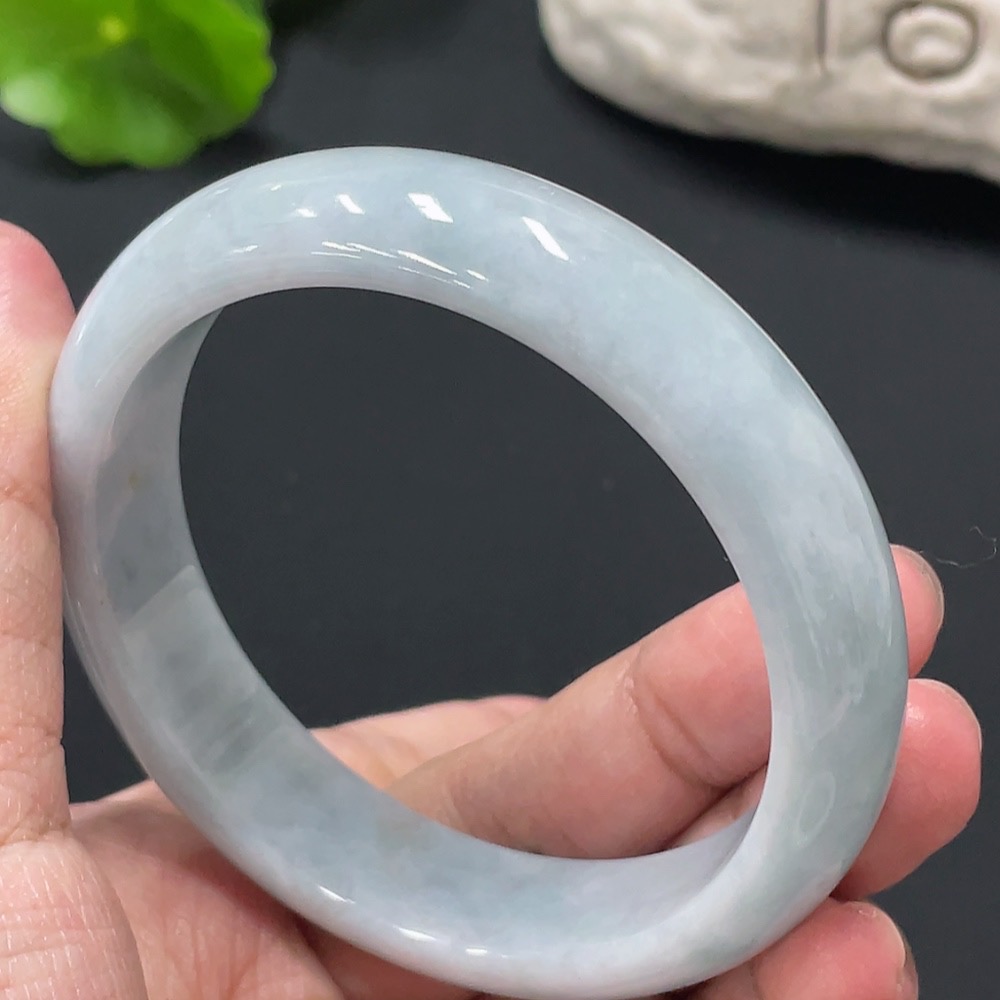F27069869 Jadeite Round Bangle, Size 56.9, Total Weight Approx. 57.2g