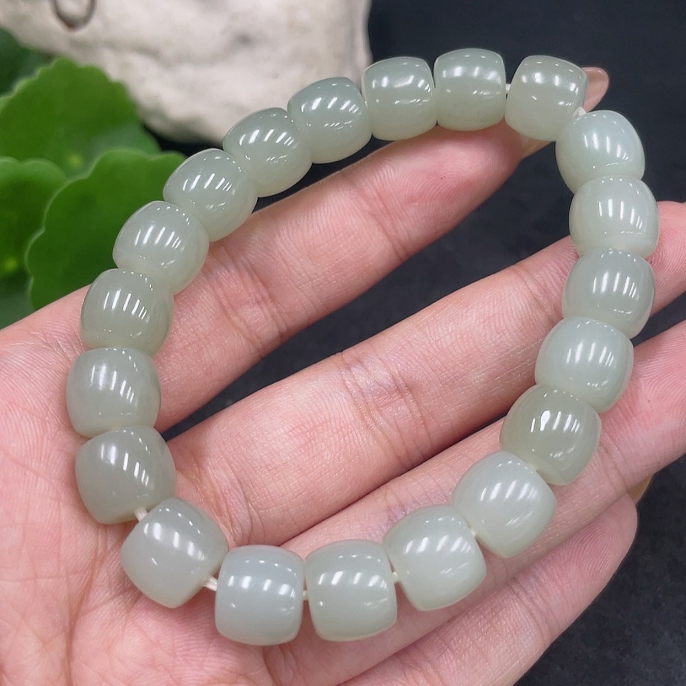 H32752147 Hetian Jade Bracelet, Approx. 10.1mm, Total Weight Approx. 37.4g