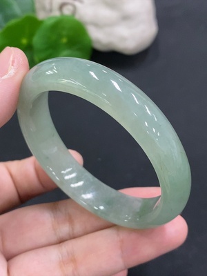 F34962888 Jadeite Concubine Bracelet Size 50.6/44.8 Total Weight Approx. 40.4g