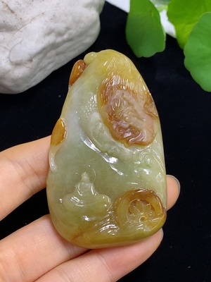 F46564504 翡翠一念之间挂件 货品总重约43g 颜色成因未定