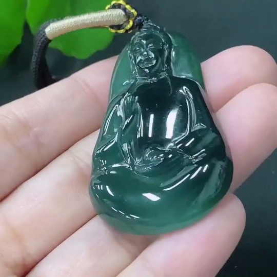 F31594912 Jadeite Pendant Guanyin Total Weight: Approx. 15.76g (with rope)