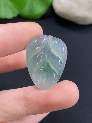 F46572645 翡翠叶子镶嵌件 货品总重约3.26g