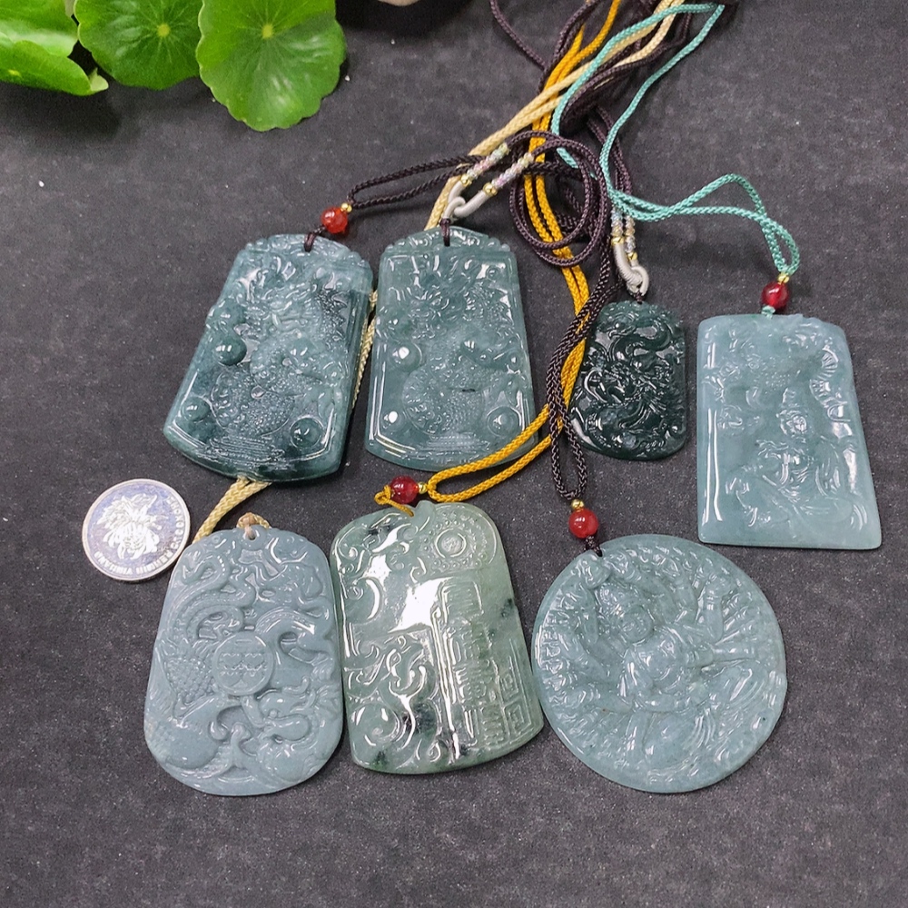F32800122 Jadeite Pendant One Lot Sale