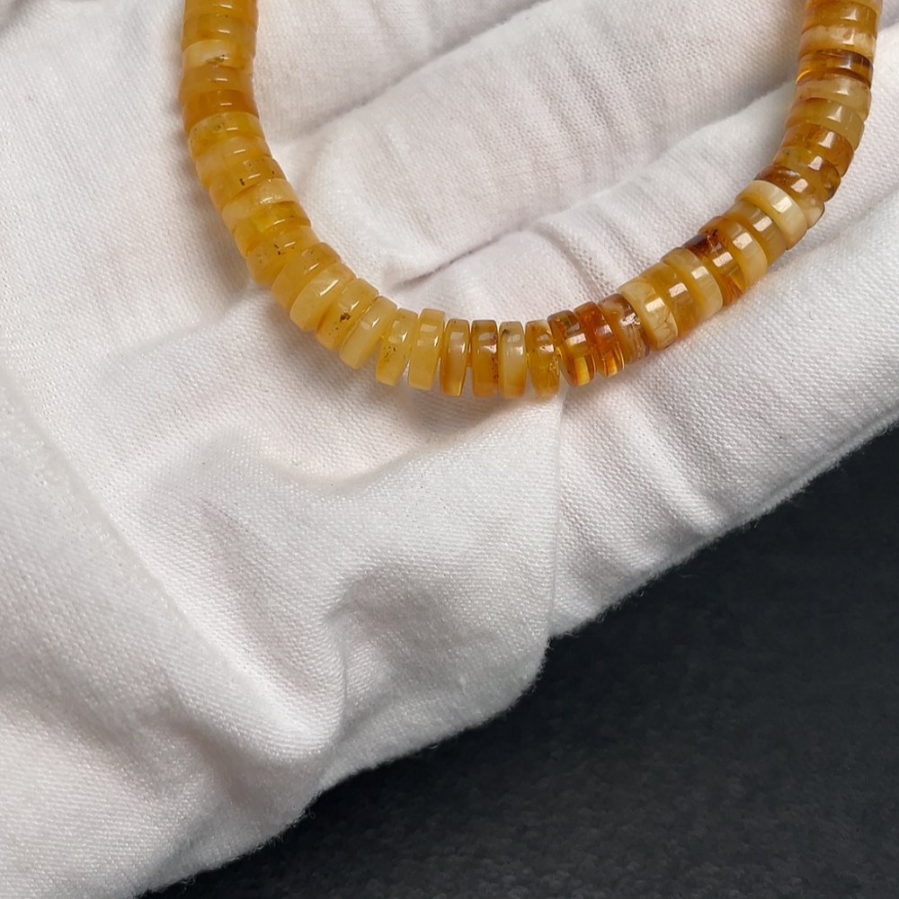 C33870795 Amber Beeswax Bracelet, total weight approx. 5.80g, size approx. 6.5mm