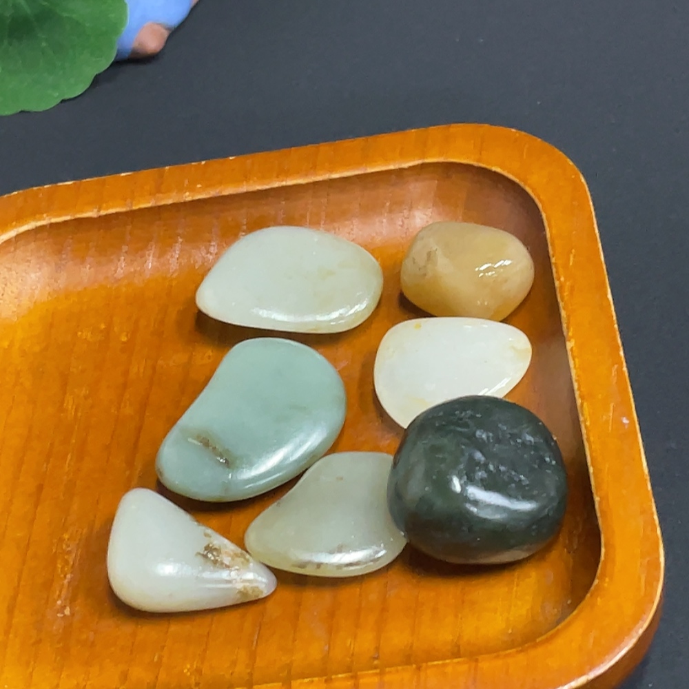 H33881689 Hetian Jade, undetermined cause of skin color, total weight approx. 45.4g