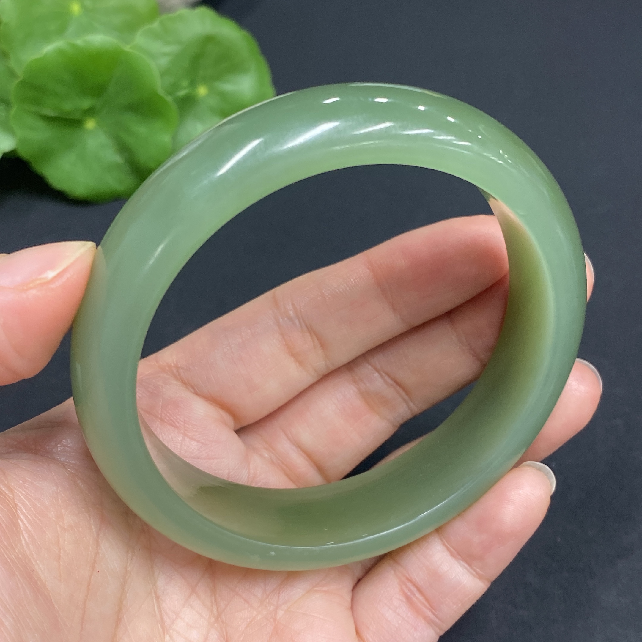 H27171505 Hetian Jade Round Bracelet  Size 59.5  Total Weight Approx.63g