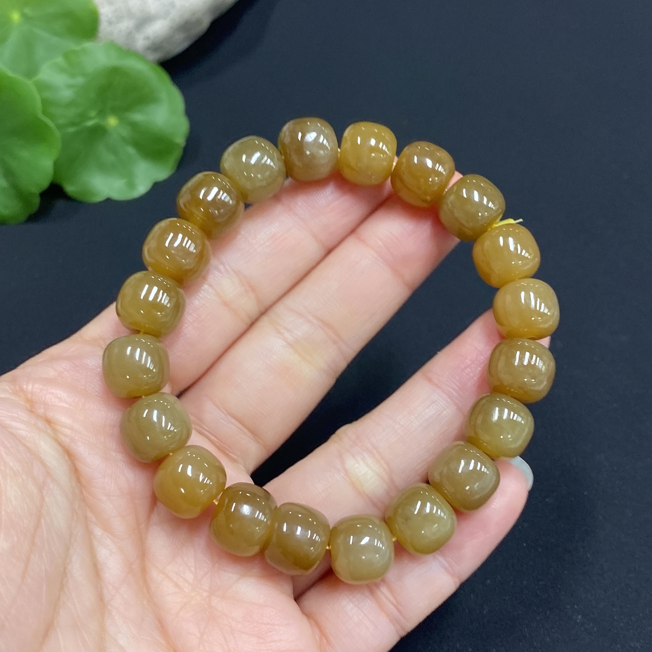 H32770655 Hetian Jade Bracelet, Approx. 9.8mm, Total Weight Approx. 31.9g