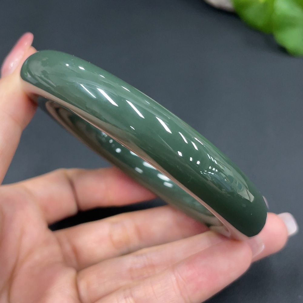 H21338719 Hetian Jade Round Bangle Size 59.3 Total Weight Approx. 81.6g