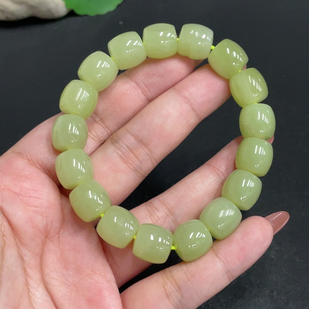 H34004520 Hetian Jade Bracelet Approx. 11.5 mm Total Weight Approx. 53.1g