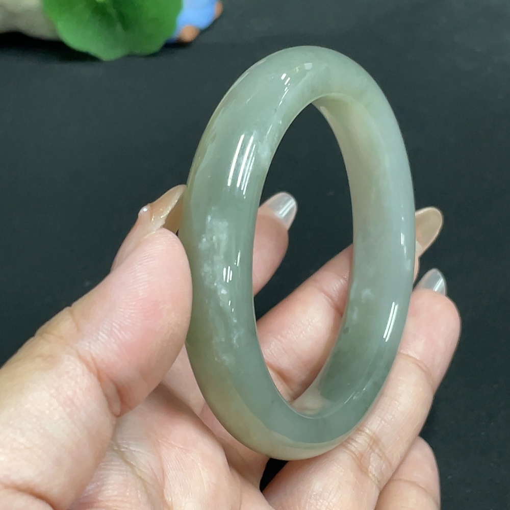 H32700450 Hetian Jade Round Bangle Size 55.8 Total Weight Approx. 55g