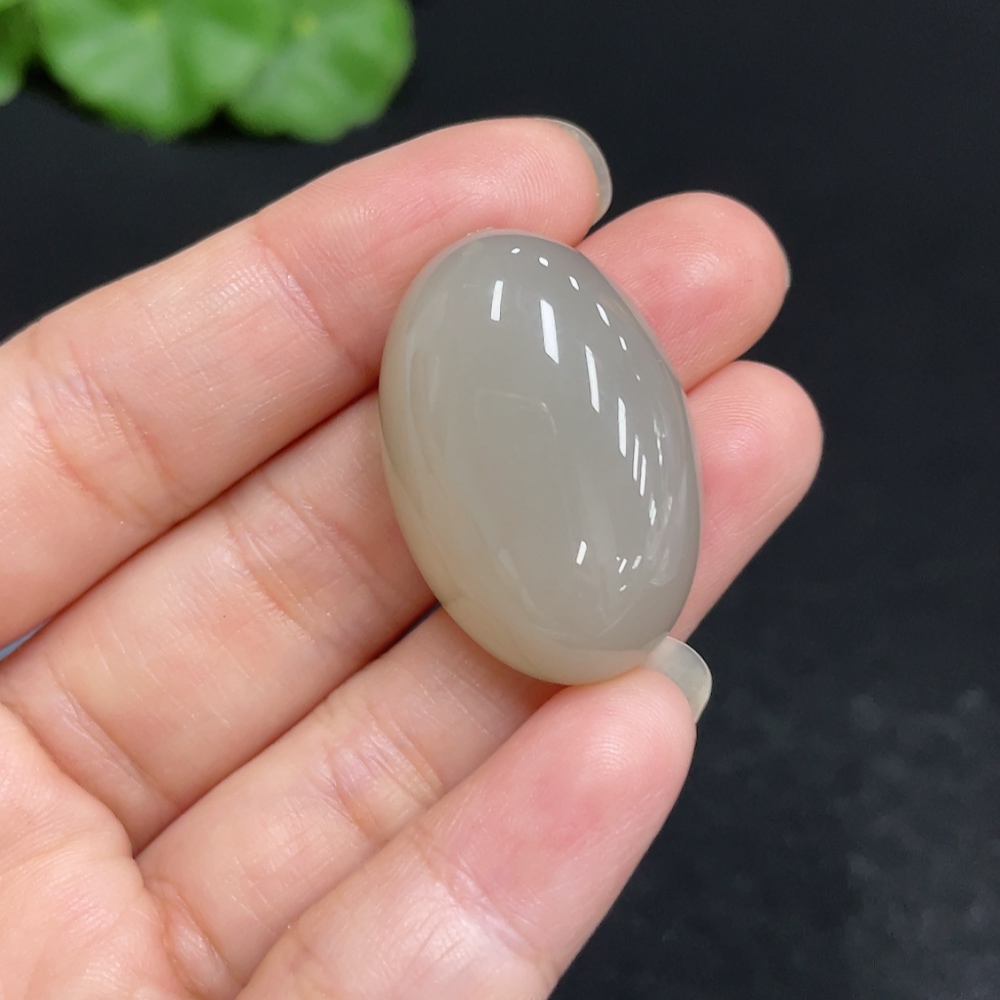 H34037006 Hetian Jade Cabochon