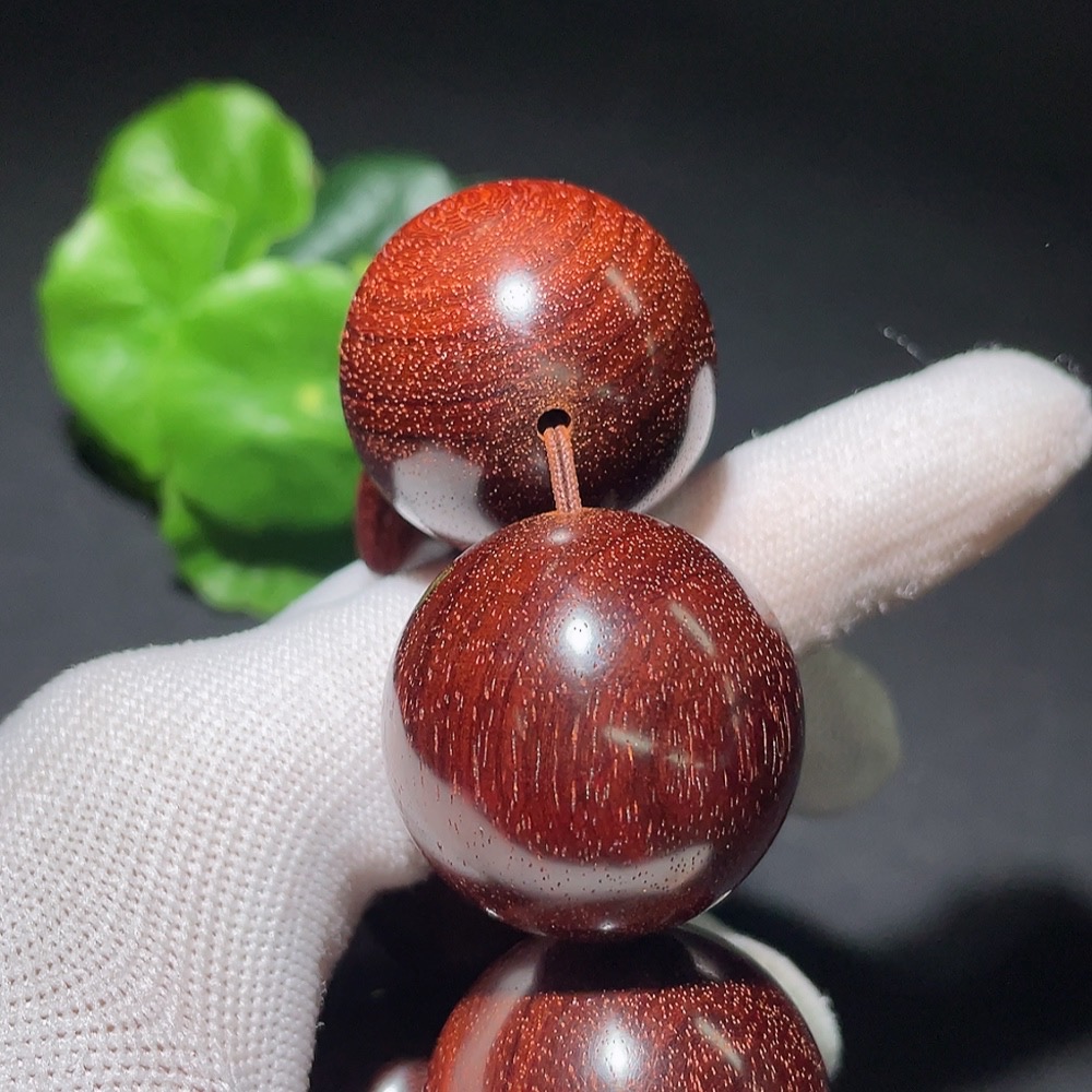 W31680558 Rosewood Bracelet, total weight approx. 146.5g, size approx. 29.5mm