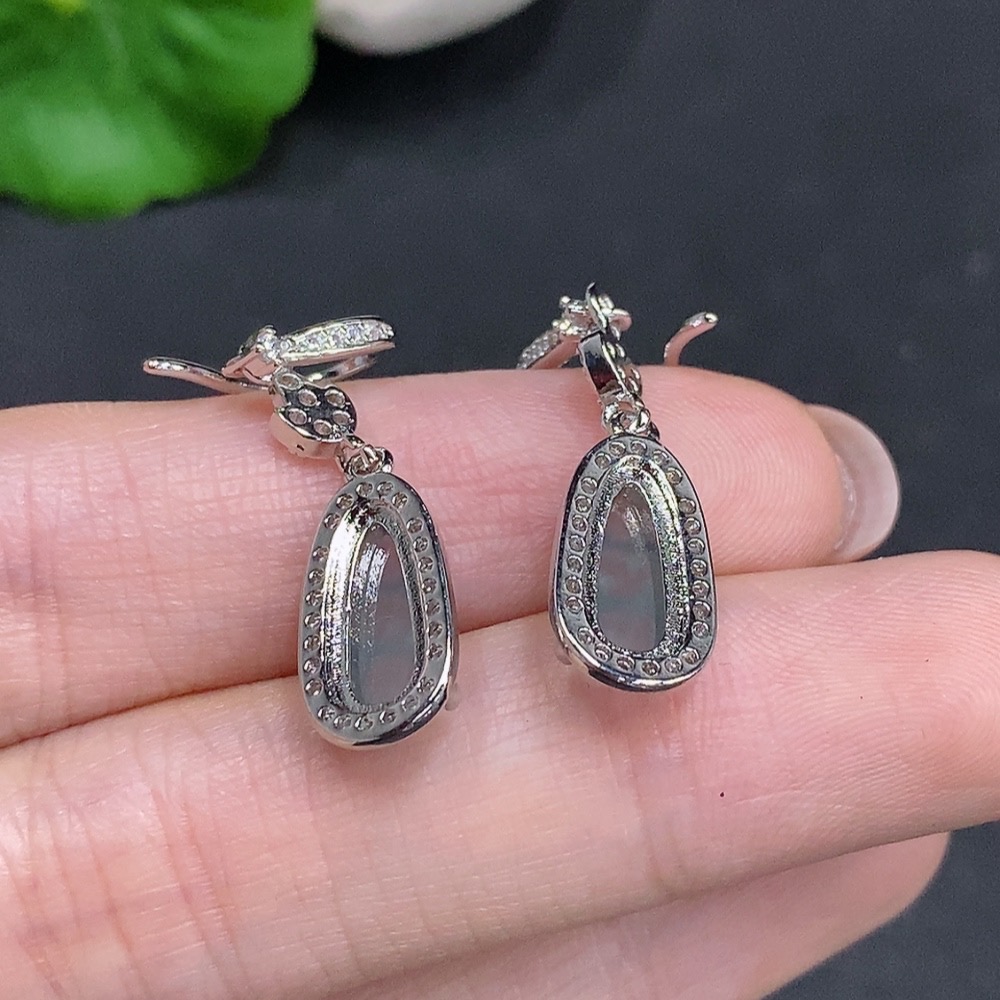 F34035128 Jadeite Blessing Bean Inlaid Earrings Non-Gold Inlaid Total Weight About 3.1g
