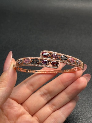 C28302711 Spinel Inlaid Bracelet Non-Gold Setting Size 58.9 Total Weight Approx. 12.25g