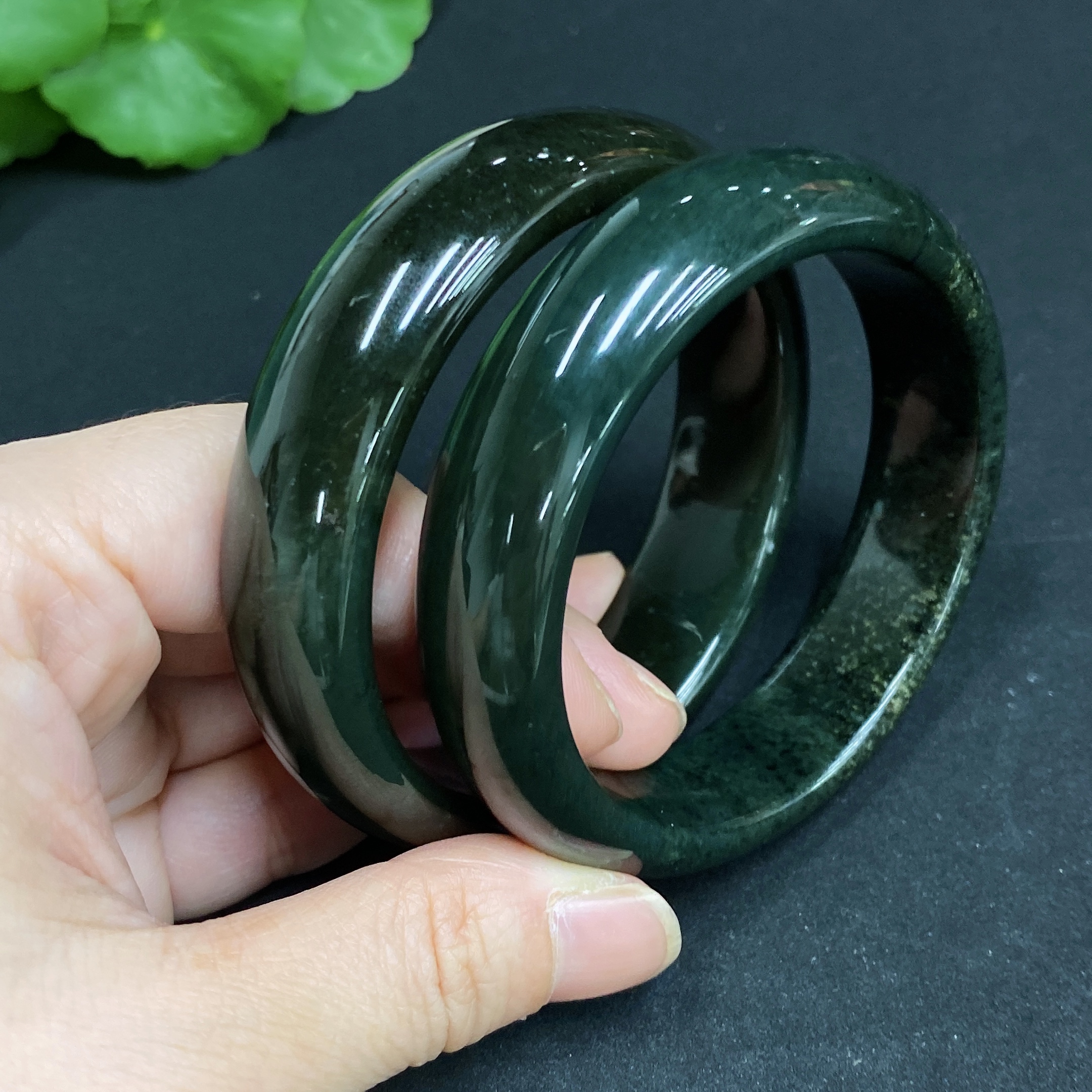 H34015036 Hetian Jade Round Bracelet Size 54.3/56.7 Total Weight Approx. 116.3g