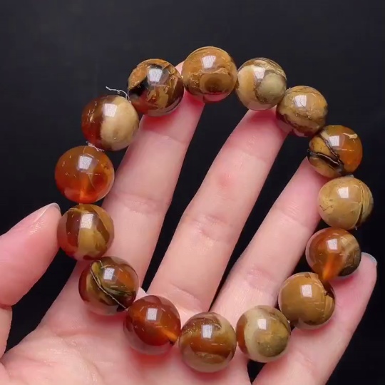 C31640220 Amber and Beeswax Bracelet, Total Weight Approx. 23.9g, Size About 14.3mm
