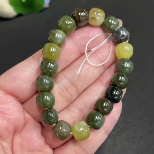 H29379711 Hetian Jade Bracelet, Approx. 9.8 mm, Total Weight Approx. 30.3g