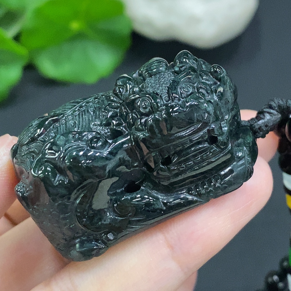 F34069836 Jadeite Pixiu Pendant Total Weight with Chain Approx. 77.3g (Non-A Chain) (Containing Other Mineral Components)