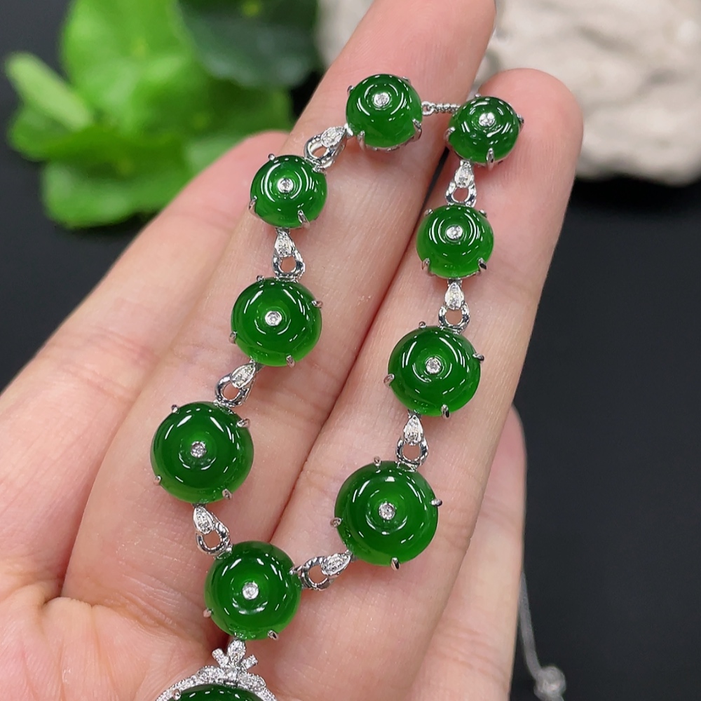 F24788713 Jadeite Inlaid Piece, Chain Body 18k, Total Weight Approx. 11.04g