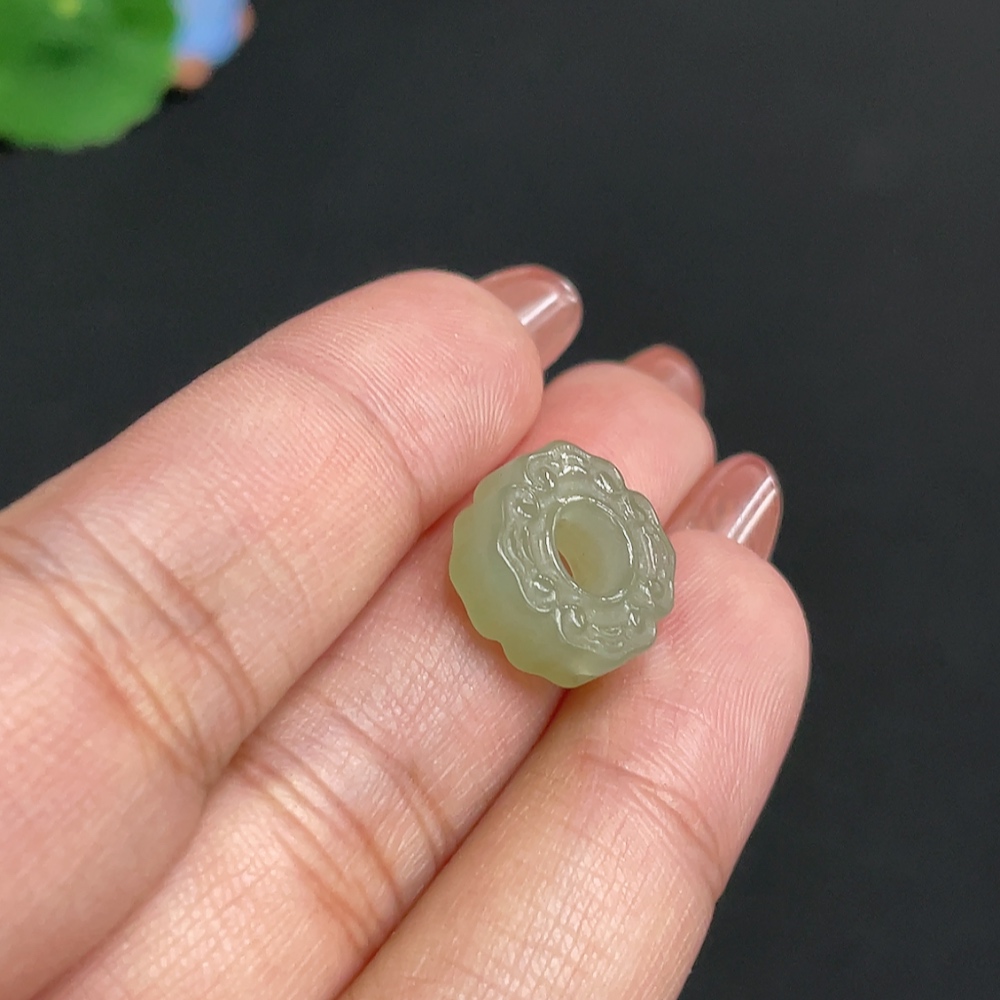 H35100217 Hetian Jade Pendant - Archaistic Ring, Total Weight: Approx. 1.8g