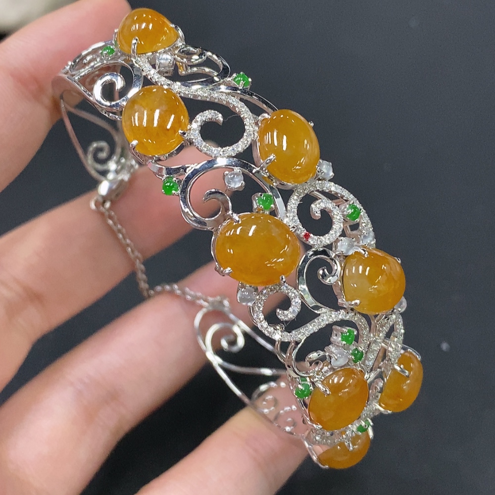 F28228588 Jadeite Inlay 18k Gold Setting Red Marked Non-Diamond Color Origin Undetermined Total Weight Approx. 24.64g