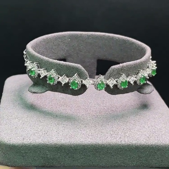 C33923339 Emerald Bracelet Non-Gold Clarity Enhancement Total Weight Approx. 5.08g